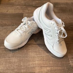 White New Balance sneakers (brand new)